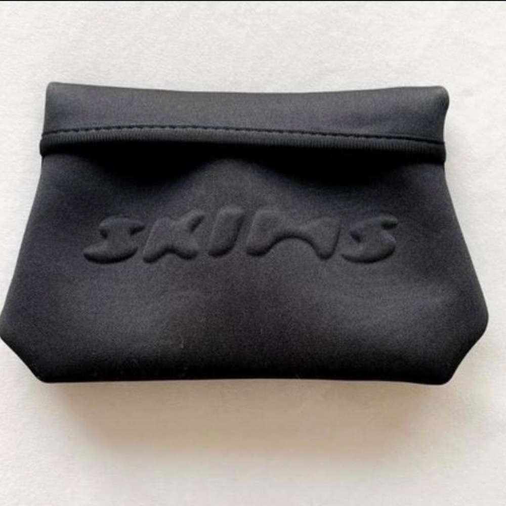 NWT- Skims- Neoprene Fold Over Pouch- Small- Onyx/Soot/Black